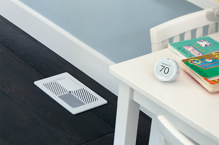 Puck 2 on Desk with Smart Vent on Floor